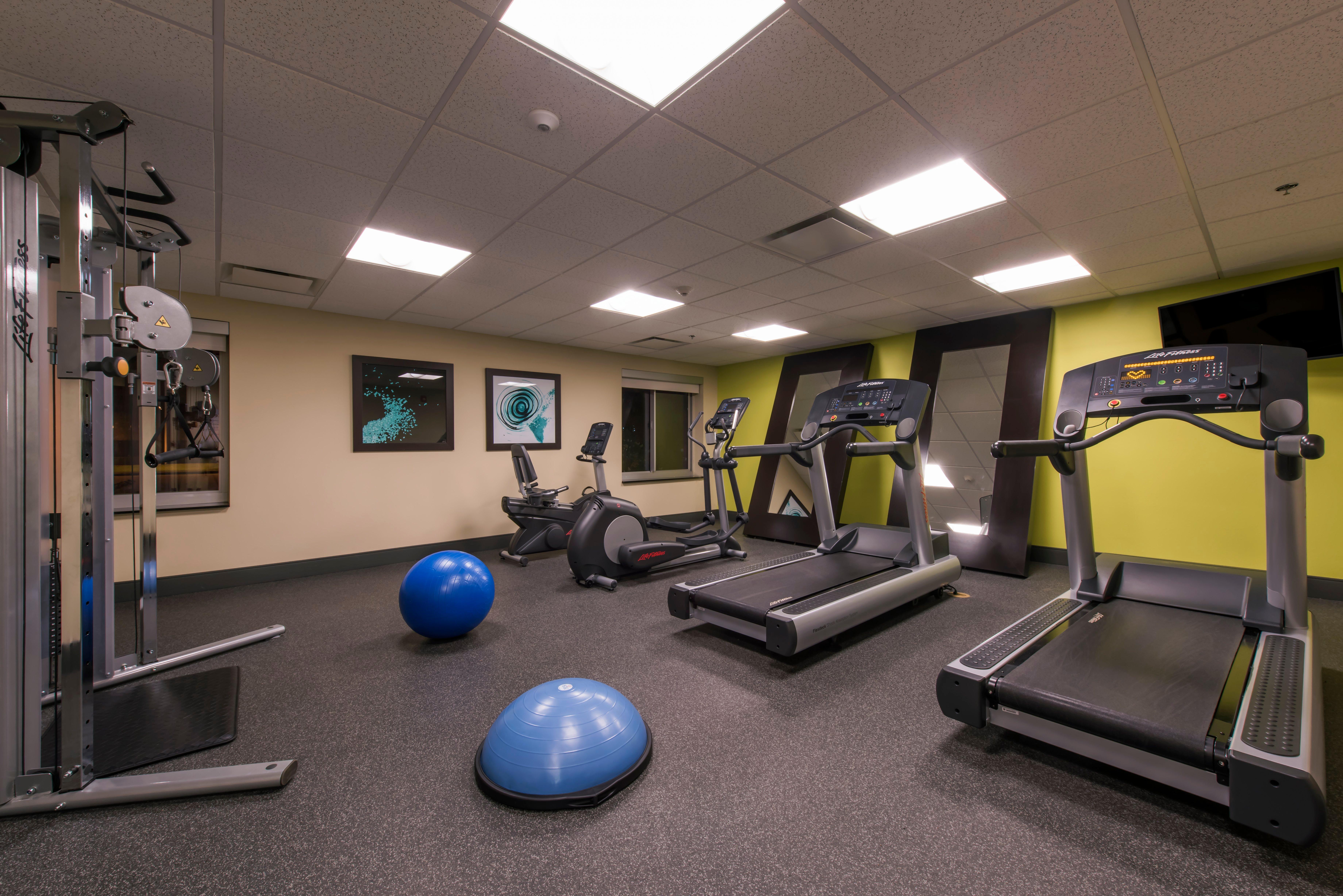 Holiday Inn Express & Suites Colorado Springs Central By Ihg Exterior foto