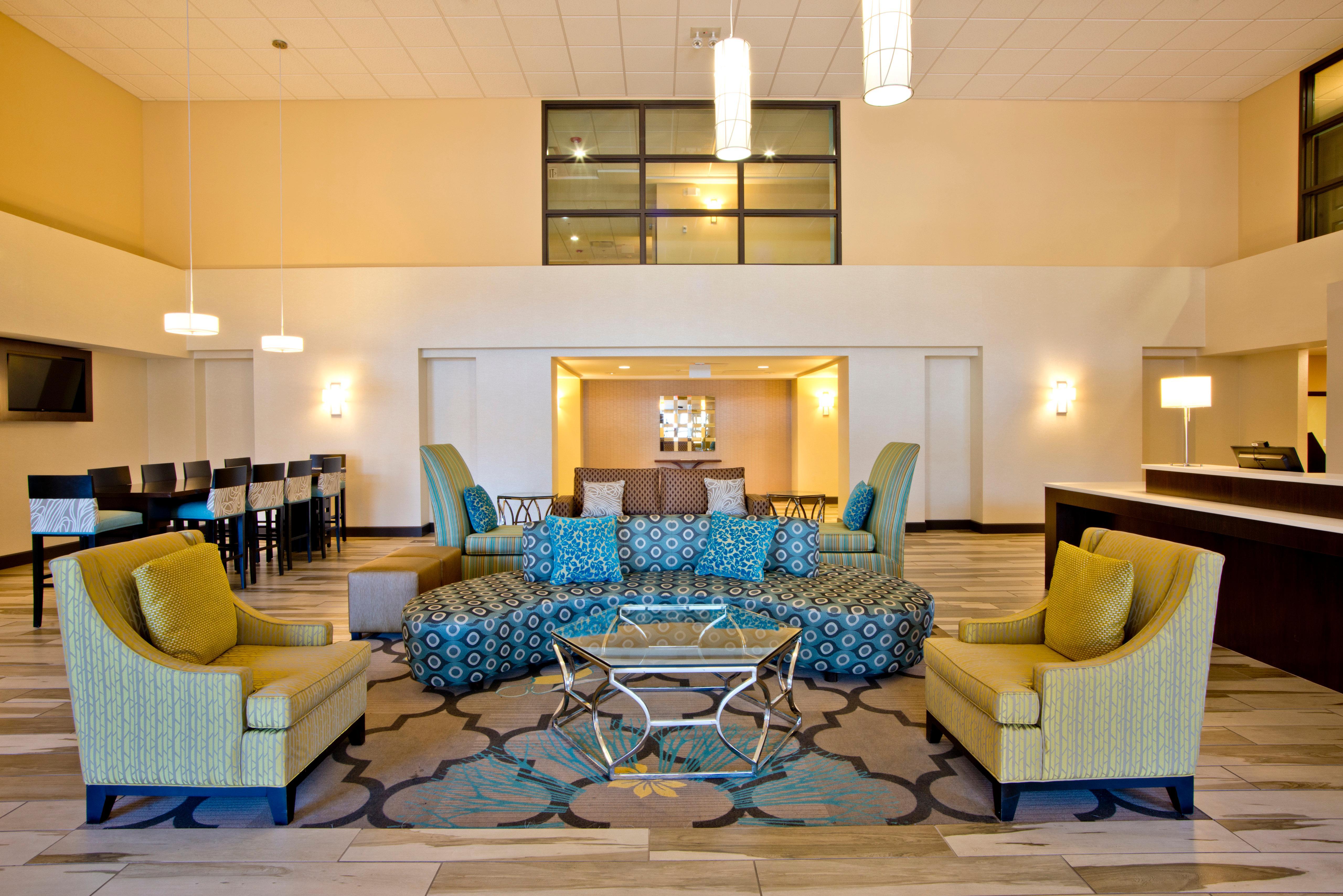 Holiday Inn Express & Suites Colorado Springs Central By Ihg Exterior foto