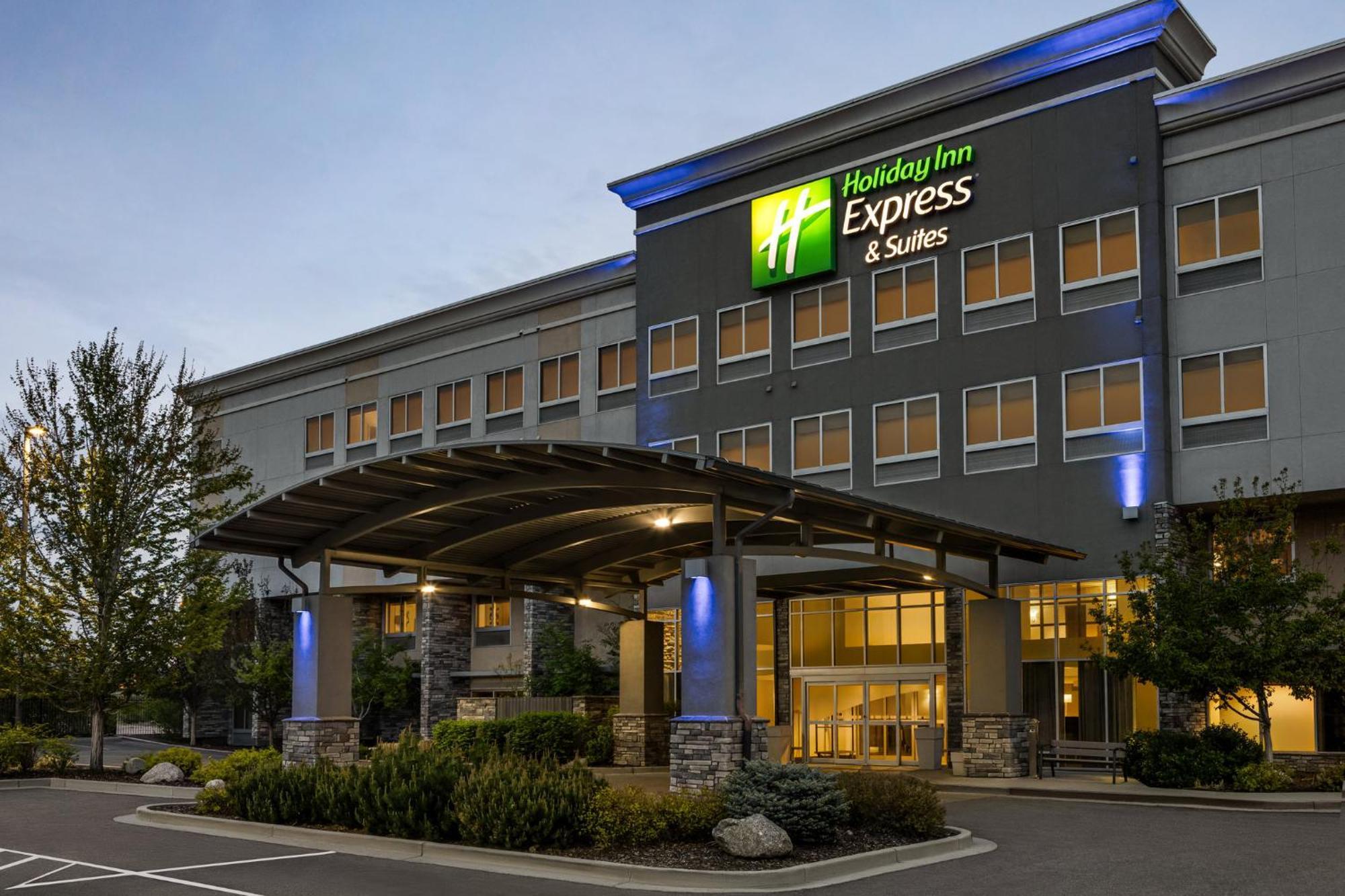 Holiday Inn Express & Suites Colorado Springs Central By Ihg Exterior foto