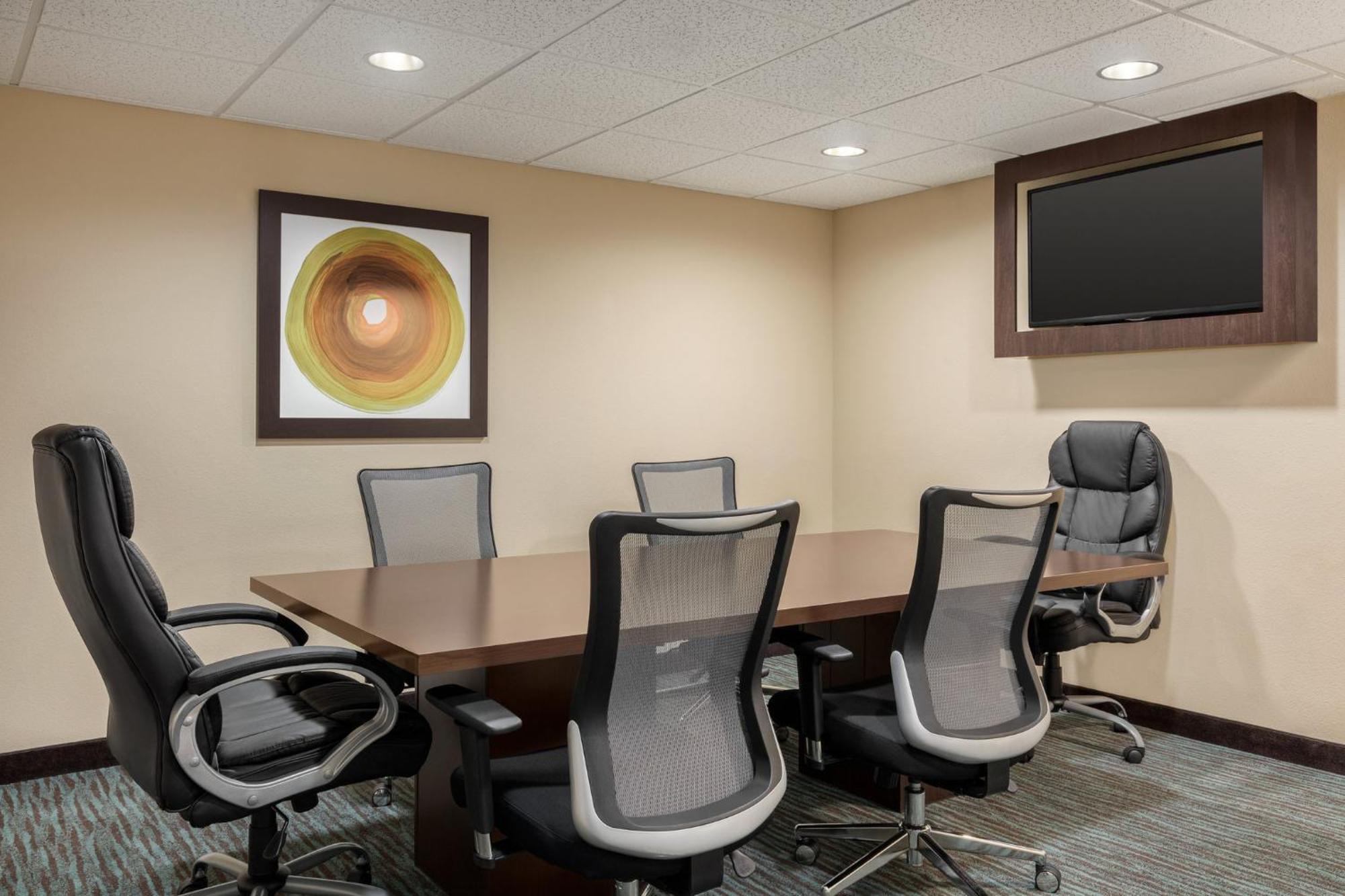 Holiday Inn Express & Suites Colorado Springs Central By Ihg Exterior foto