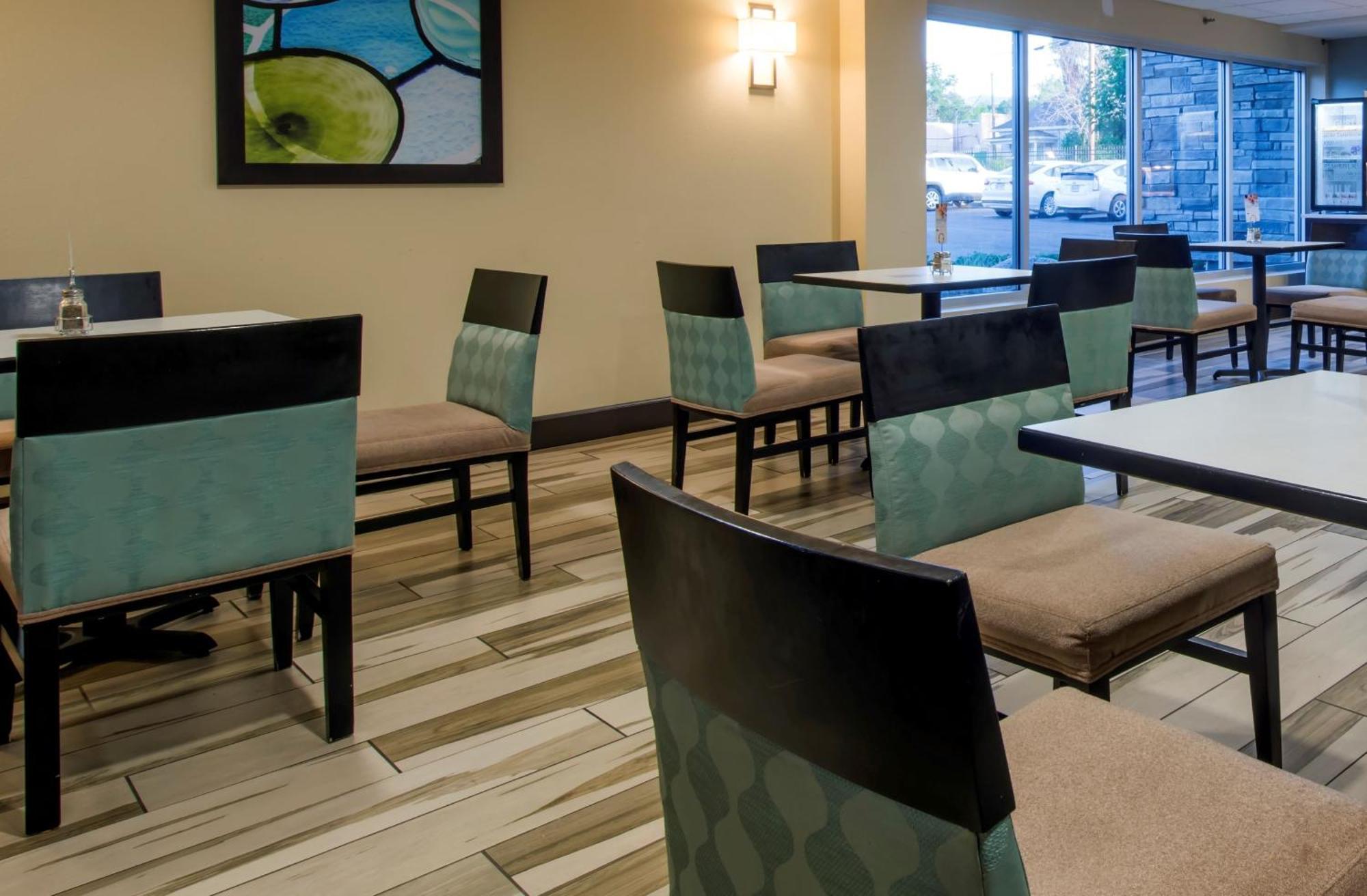 Holiday Inn Express & Suites Colorado Springs Central By Ihg Exterior foto
